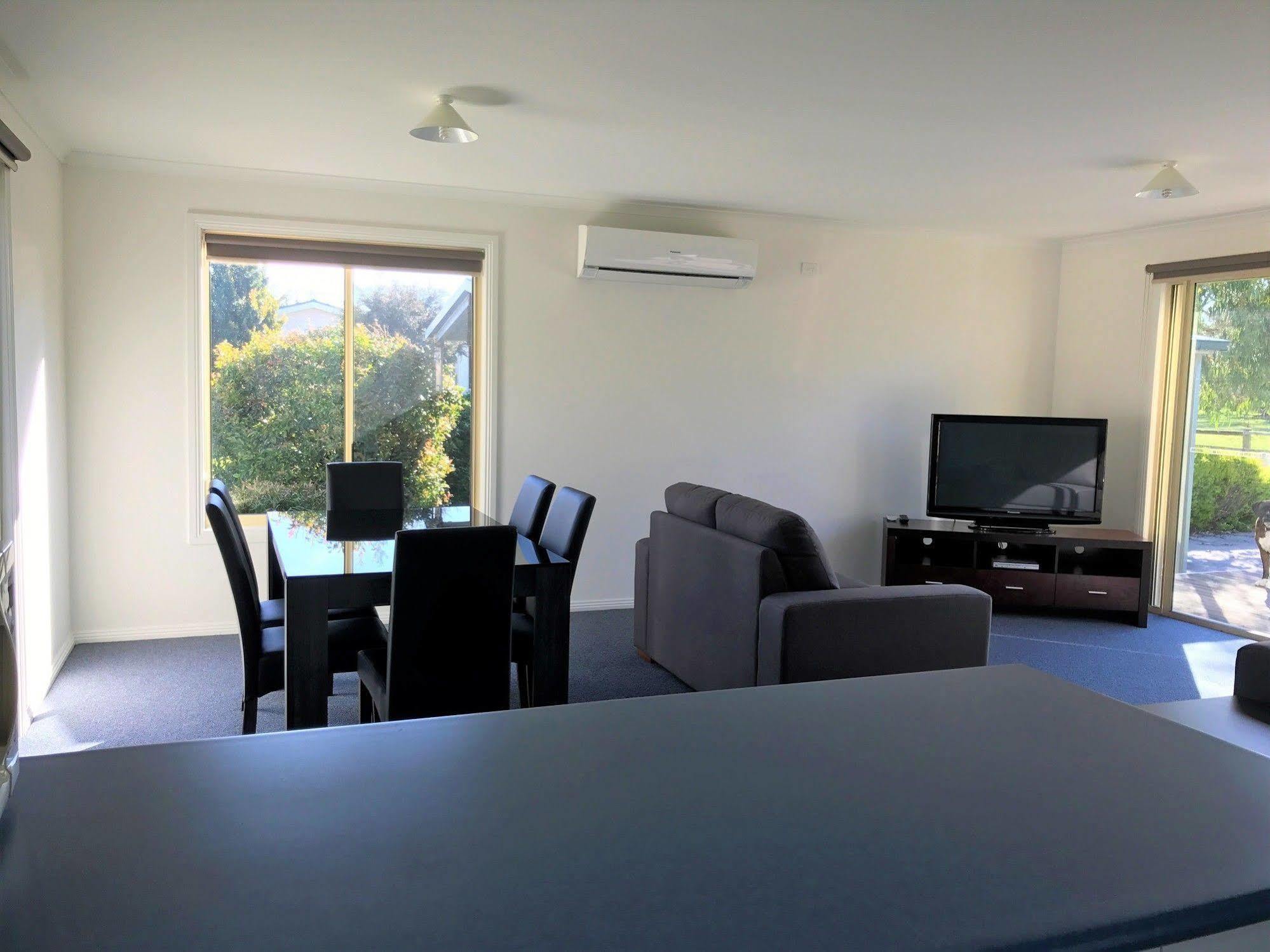 Woodbyne Resort Wimbledon Heights Exteriör bild